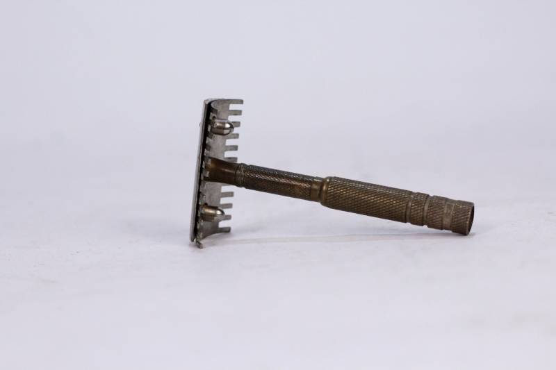 Metall/Messing Rasierer Slim Double Edge Rasierhobel von Etsy - TheVintageAmerica