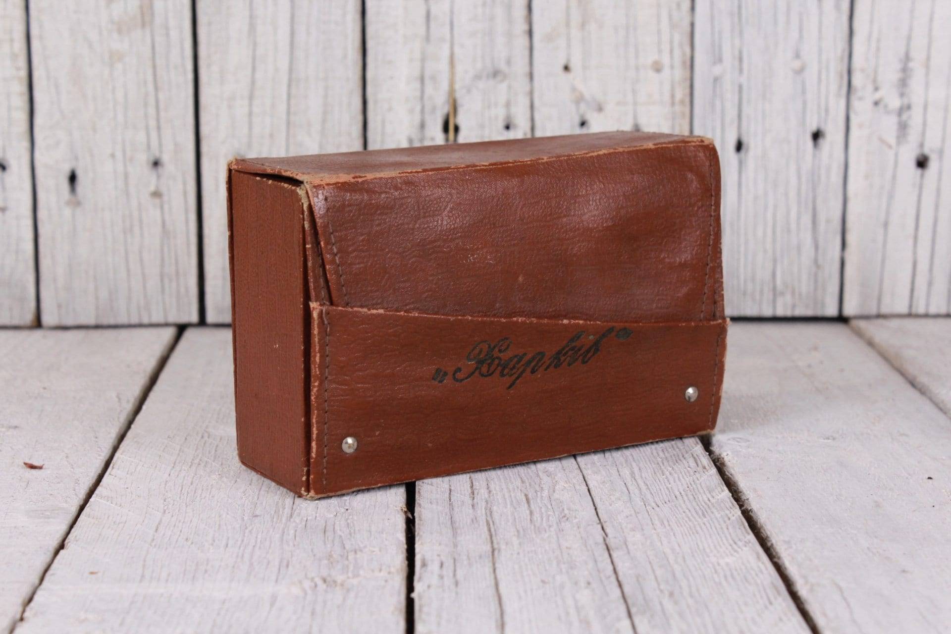 Vintage 70Er Jahre Kunstleder Rasierer Etui - Braune Kulturbox von Etsy - TheVintageAmerica