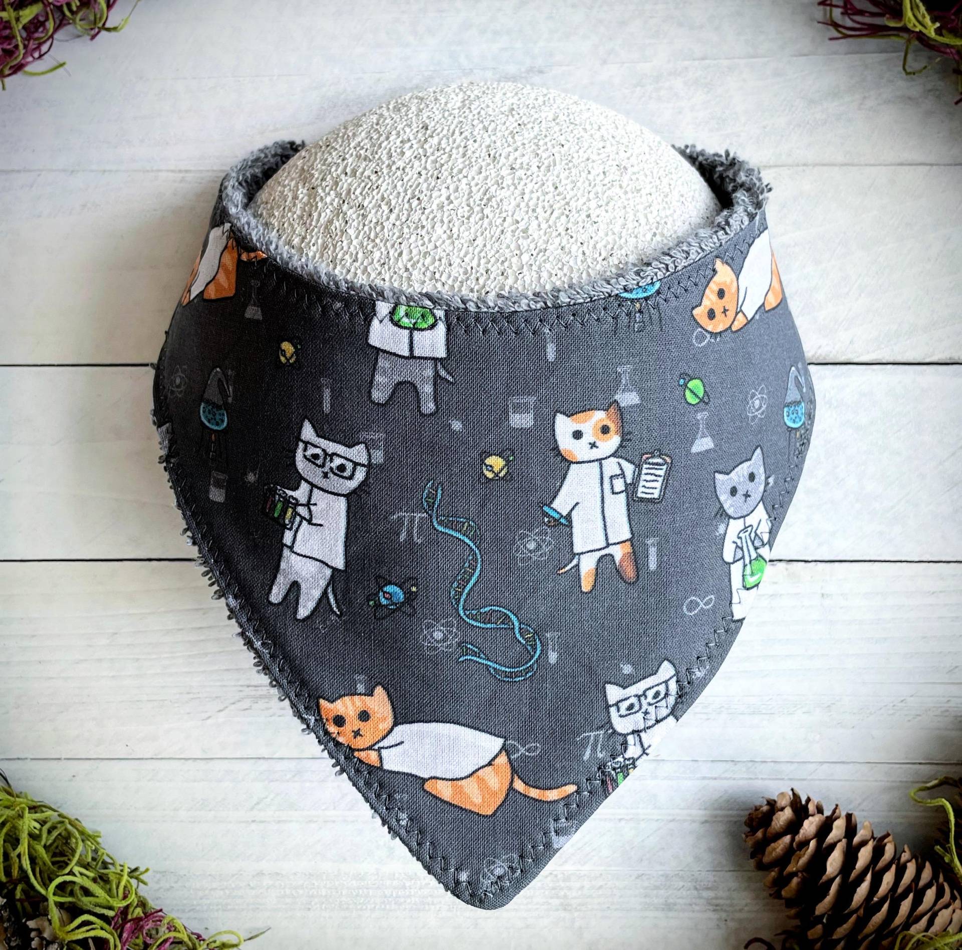 Lätzchen | Science Cats Bandana Zahnen Sabbern Absorbierende Baby Shower Geburt Geschenk Verstellbare Druckknöpfe Tierärztin Doktor Kitty Cat Lätzchen | Science Cats Bandana Zahnen Sabbern Absorbierende Baby Shower Geburt Geschenk Verstellbare Druckknöpfe Tierärztin Doktor Kitty Cat von Etsy - TheWobblyWaterbear