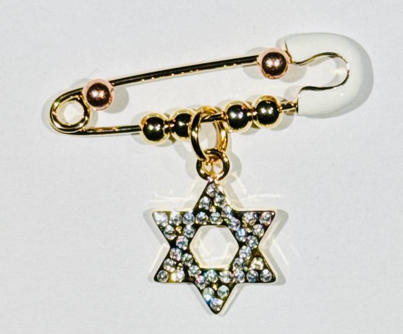 Emaille Magen David Kinderwagen Pin, 18K Vergoldete Baby Brosche Emaille Magen David Kinderwagen Pin, 18K Vergoldete Baby Brosche von Etsy - TheYinToYourPin