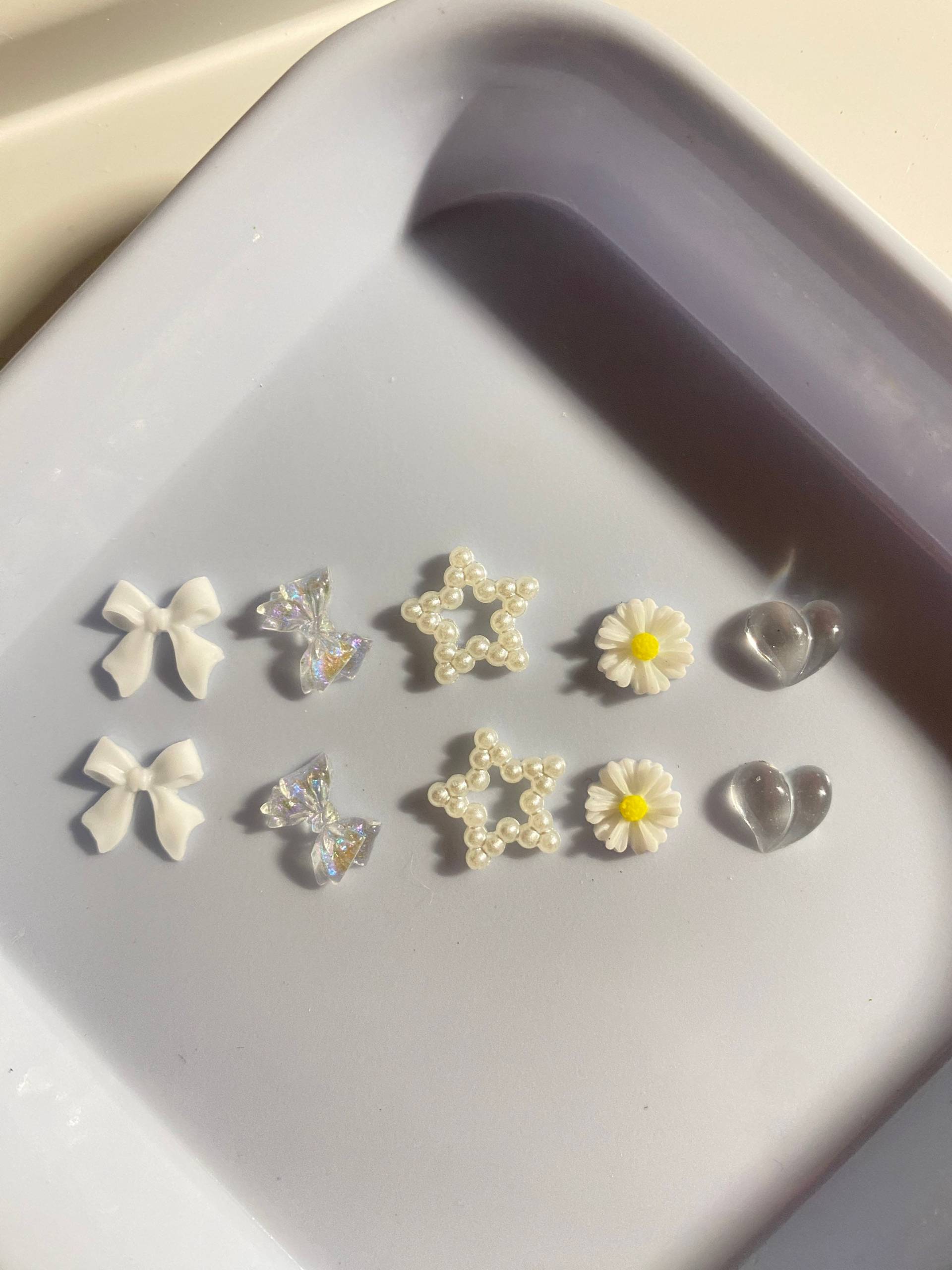 Set For Ten Nails 3D Nail Decorations, Diy Crafts N3038 Charms White Series von Etsy - Thebestbox66