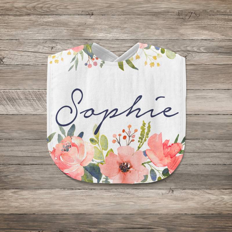 Personalisiertes Blumenbaby-Namenslätzchen | Personalisierte Baby Mädchen Geschenk Baby-Dusche-Geschenk Rote Rose Blumenstrauß von Etsy - Thepillowgeek