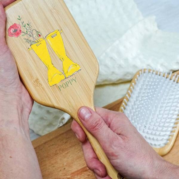 Geburt Blume Wellies Paddle Haarbürste Geburt Blume Wellies Paddle Haarbürste von Etsy - Thisisnessie