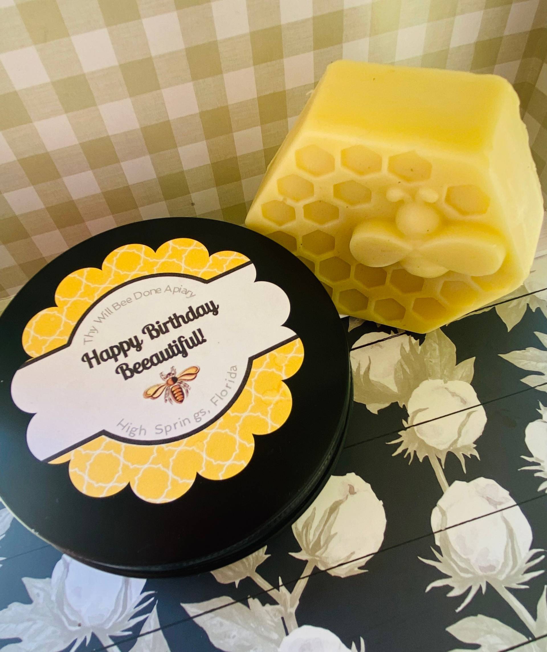 Happy Bee Day Lotion Bar, Geburtstagsgeschenk Für Bienenliebhaber, Geschenk, Imker Geschenk Happy Bee Day Lotion Bar, Geburtstagsgeschenk Für Bienenliebhaber, Geschenk, Imker Geschenk von Etsy - ThyWillBeeDone