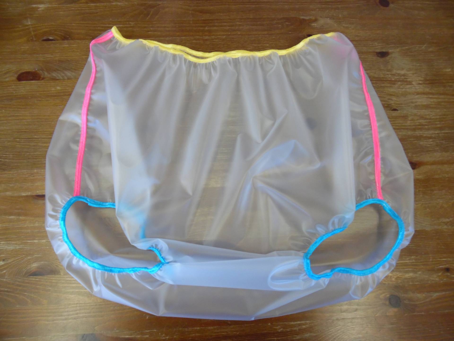 50 "/ 52" Hüfte - Klare Kunststoff Wasserdichte Hose Verschiedene Farbige Trim 50 "/ 52" Hüfte - Klare Kunststoff Wasserdichte Hose Verschiedene Farbige Trim von Etsy - TigheClothing