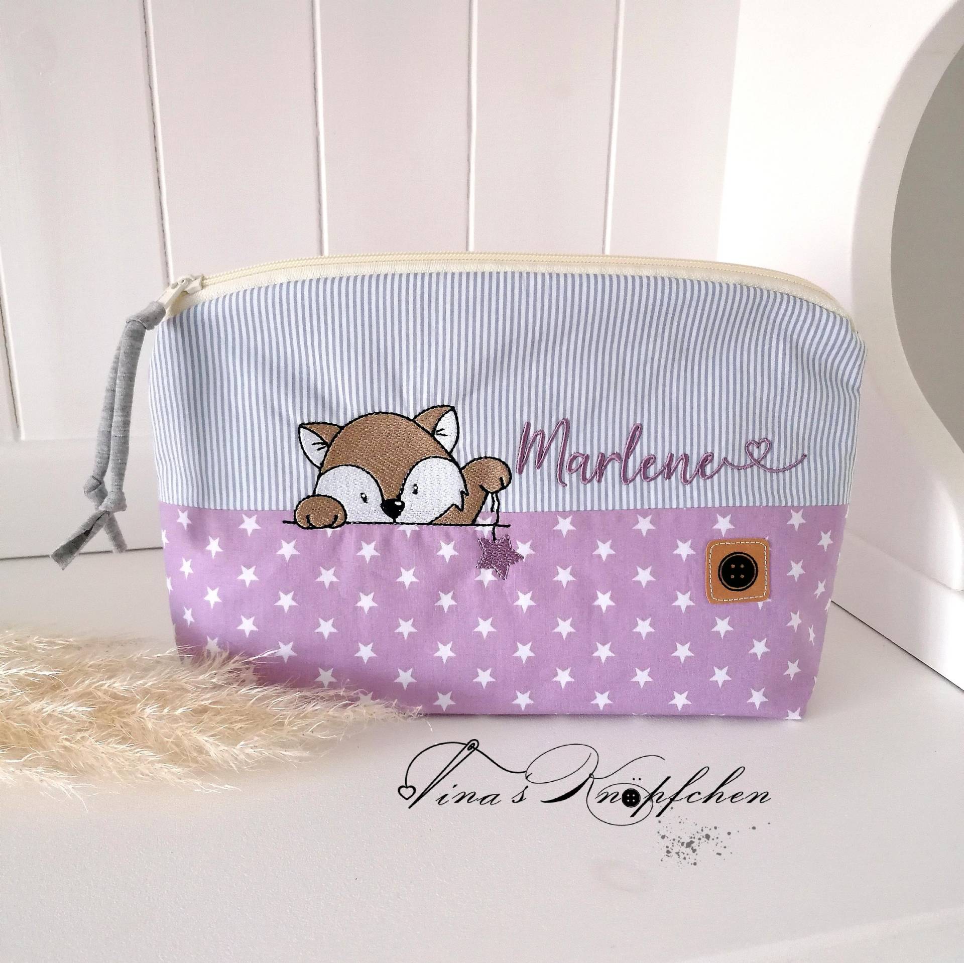 Kulturtasche /Windeltasche /Wickeltasche/Personalisierbar, Lavendel /Grau, Fuchs, Bestickt, Waldtiere Kulturtasche /Windeltasche /Wickeltasche/Personalisierbar, Lavendel /Grau, Fuchs, Bestickt, Waldtiere von Etsy - TinasKnoepfchen