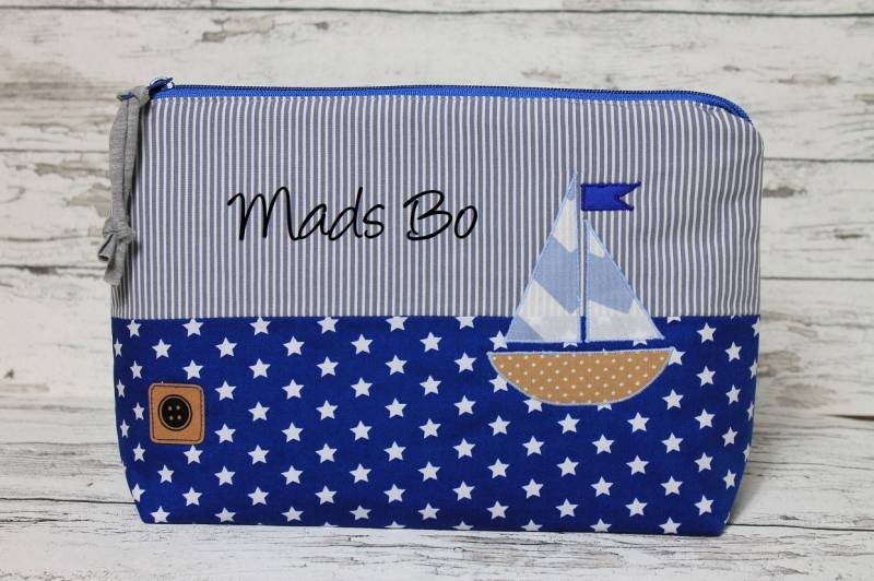Windeltasche/Kulturtasche Inklusive Name/Taufgeschenk Personalisiert/Maritim/Geschenk Zur Geburt/Segelboot von Etsy - DeinKuestenknopf