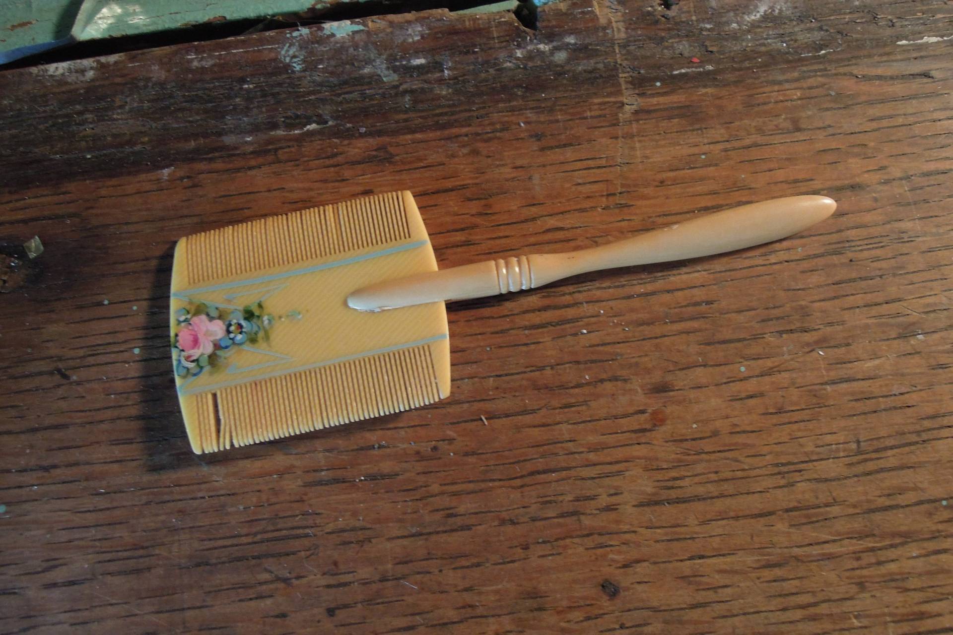 Vintage Baby Celluloid Kamm/Kinderkamm Mit Blumen Bemalt von Etsy - Tinastinytoddlers