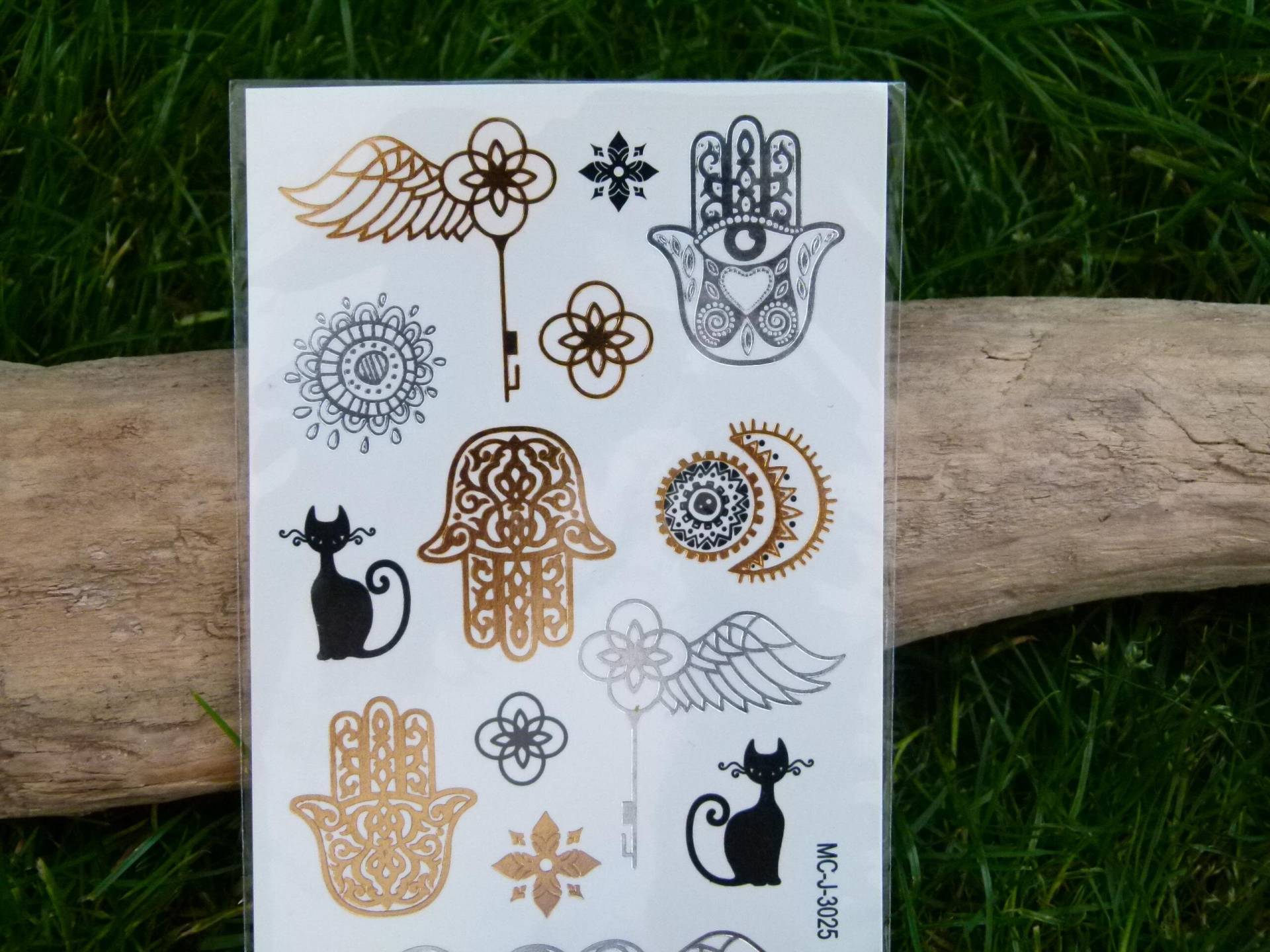 Nr. 010 - Temporäres Tattoo Schwarz Goldfarben Silberfarben Metallic Hand Fatima Boho Fake Bodytattoo Körpertattoo Bild Nr. 010 - Temporäres Tattoo Schwarz Goldfarben Silberfarben Metallic Hand Fatima Boho Fake Bodytattoo Körpertattoo Bild von Etsy - TinkyStarShop