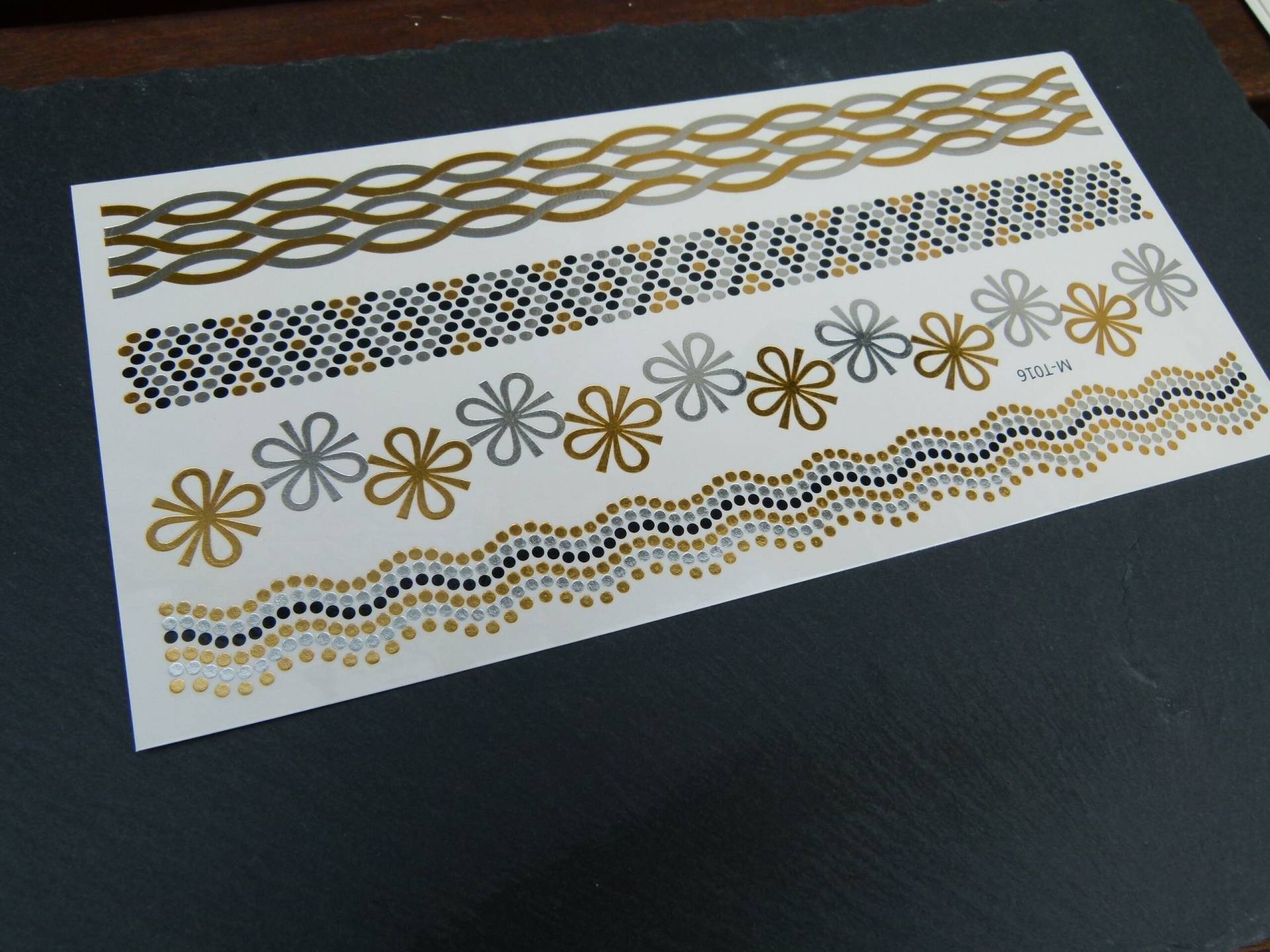 Nr. 026 - Temporäres Tattoo -Goldfarben Silberfarben Metallic Kette Boho Körperschmuck Körperbild Fake Armtattoo Körpertattoo Nr. 026 - Temporäres Tattoo -Goldfarben Silberfarben Metallic Kette Boho Körperschmuck Körperbild Fake Armtattoo Körpertattoo von Etsy - TinkyStarShop