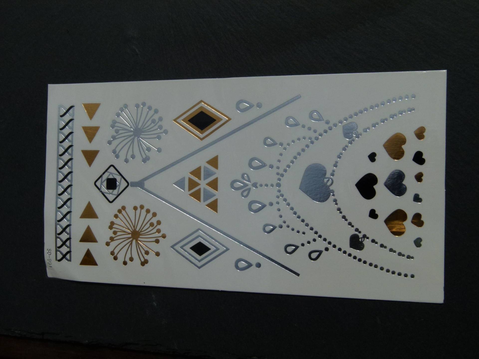 Nr. 124 - Temporäres Tattoo Boho Gold Kette Blume Herz Pusteblume Körperschmuck Körperbild Silberfarben Fake Nr. 124 - Temporäres Tattoo Boho Gold Kette Blume Herz Pusteblume Körperschmuck Körperbild Silberfarben Fake von Etsy - TinkyStarShop