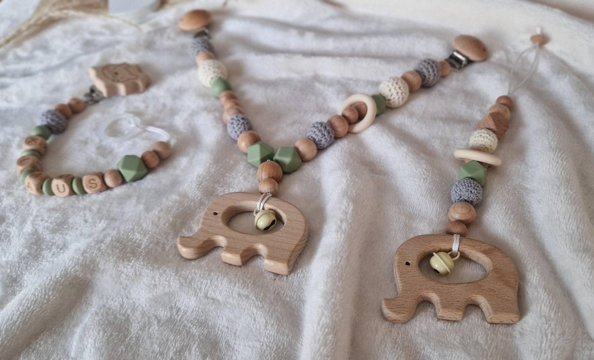 Baby Geschenkset Personalisiert - Schnullerkette Mit Namen + Kinderwagenkette Maxicosi Anhänger Babygeschenk Zur Geburt von Etsy - TitiloobyKiki