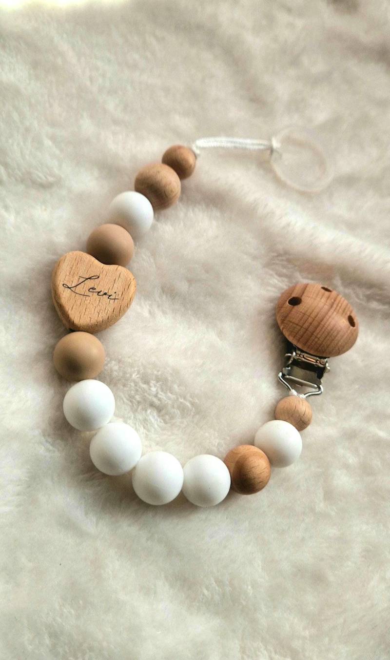 Personalisierte Schnullerkette Mit Gravur - Name Eingraviert Baby Geschenk Zur Geburt & Taufe Herz Oder Stern Junge Und Mädchen von Etsy - TitiloobyKiki