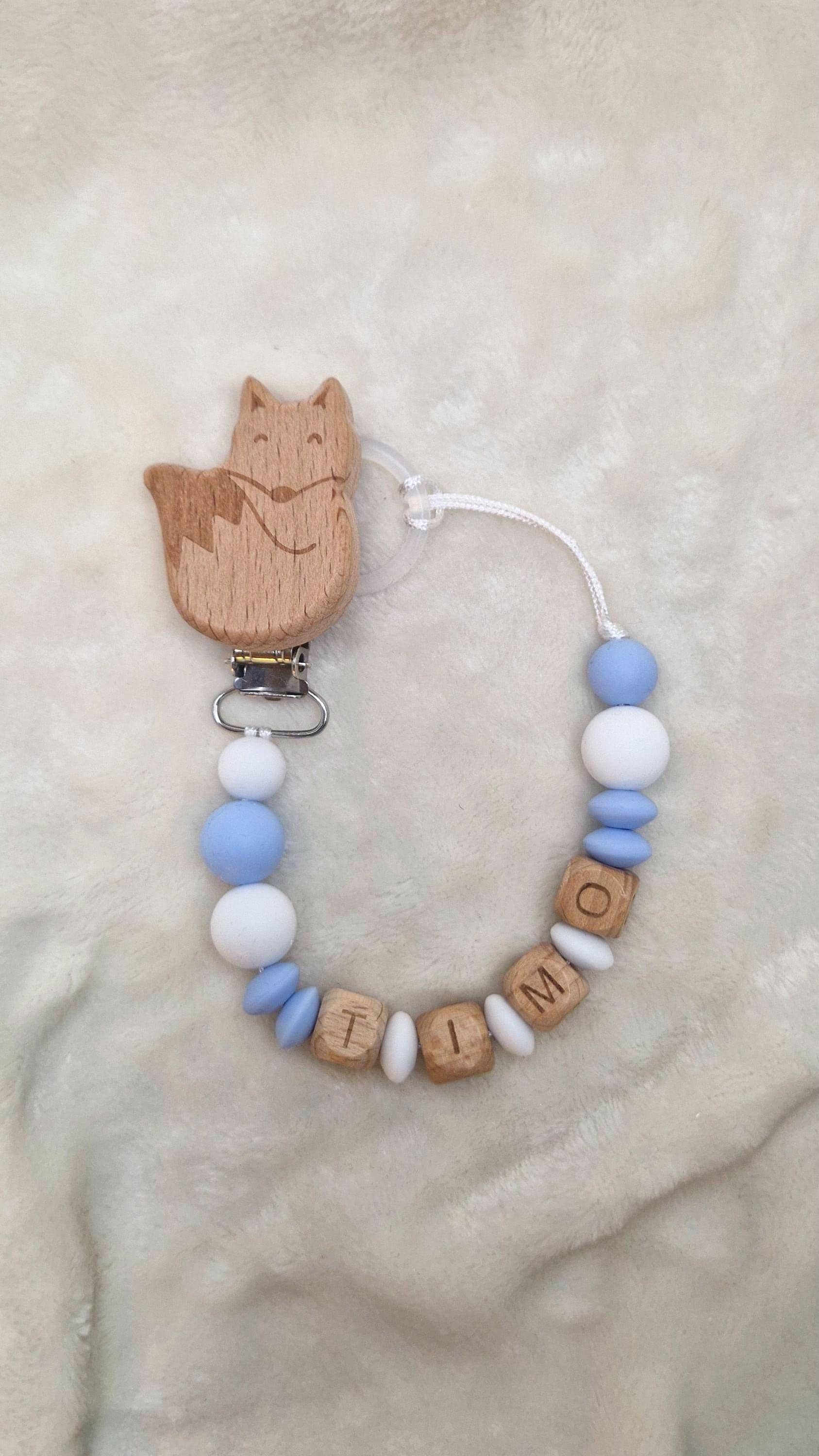 Schnullerkette Mit Namen - Personalisiert -Blau Aus Holz & Silikon | Geschenk Zur Geburt + Taufe Liebevoll Handgefertigt, Junge/Mädchen Schnullerkette Mit Namen - Personalisiert -Blau Aus Holz & Silikon | Geschenk Zur Geburt + Taufe Liebevoll Handgefertigt, Junge/Mädchen von Etsy - TitiloobyKiki