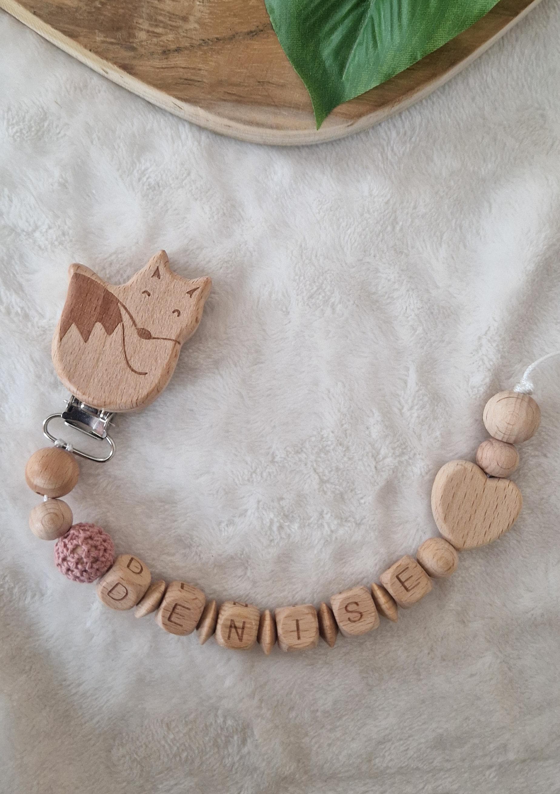 Schnullerkette Herz Altrosa Mit Name | Individuell Gestaltbar |Handgemachtes Babygeschenk Personalisiertes Geschenk |Holzdesign Schnullerkette Herz Altrosa Mit Name | Individuell Gestaltbar |Handgemachtes Babygeschenk Personalisiertes Geschenk |Holzdesign von Etsy - TitiloobyKiki