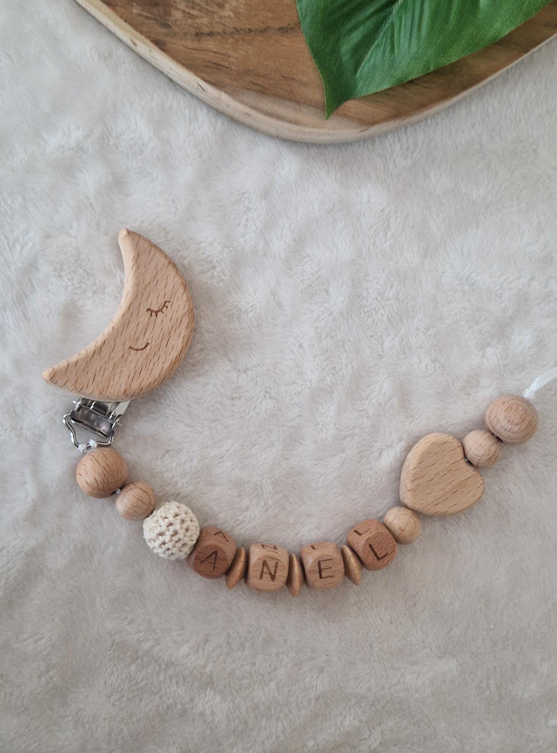 Schnullerkette Herz Cremeweiß Mit Name | Individuell Gestaltbar |Handgemachtes Babygeschenk Personalisiertes Geschenk |Holzdesign Schnullerkette Herz Cremeweiß Mit Name | Individuell Gestaltbar |Handgemachtes Babygeschenk Personalisiertes Geschenk |Holzdesign von Etsy - TitiloobyKiki