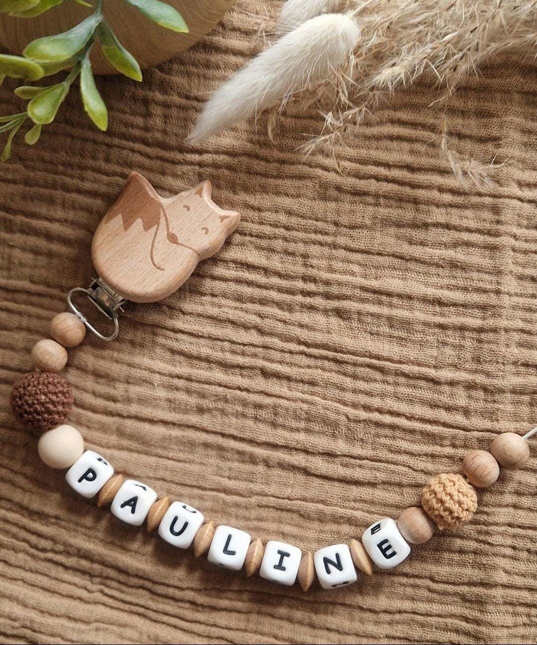 Schnullerkette Natur Boho Mit Name | 100% Handgefertigt Personalisiertes Geschenk Für Babys Babyartikel |Weiße Silikonbuchstaben Schnullerkette Natur Boho Mit Name | 100% Handgefertigt Personalisiertes Geschenk Für Babys Babyartikel |Weiße Silikonbuchstaben von Etsy - TitiloobyKiki