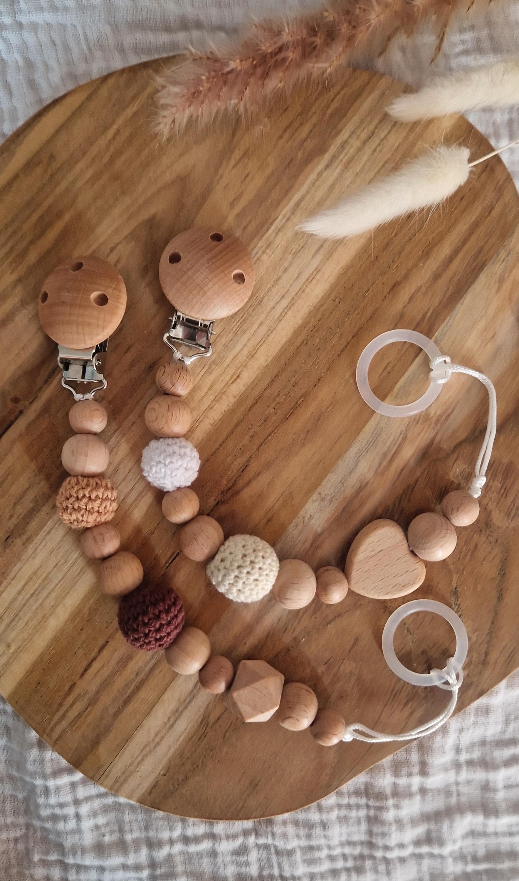 Schnullerkette Neutral Boho | Ohne Personalisierung Handgemachtes Babygeschenk Unisex Mit Herz Oder Hexagon von Etsy - TitiloobyKiki