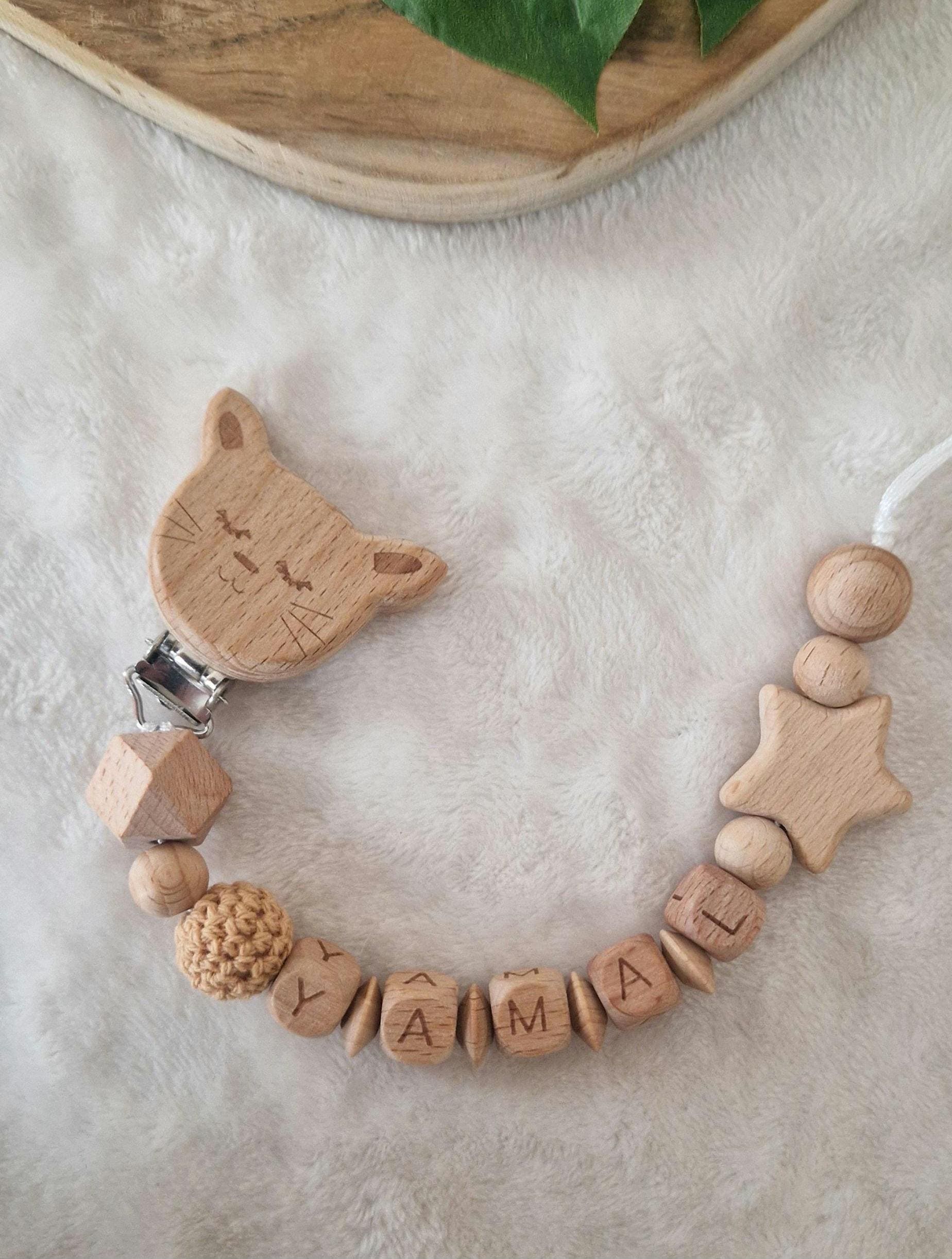 Schnullerkette Beige Stern Mit Name |Individuell Gestaltbar | Handgemachtes Babygeschenk |Personalisierte Holzbuchstaben Schnullerkette Beige Stern Mit Name |Individuell Gestaltbar | Handgemachtes Babygeschenk |Personalisierte Holzbuchstaben von Etsy - TitiloobyKiki