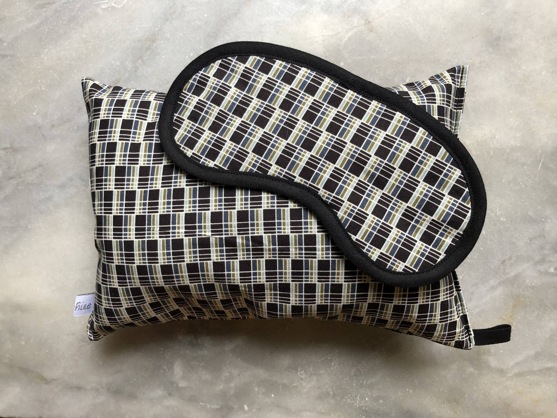 Männer-Reiseset Raster, Geschenk Für Männer, Travel-Set, Entspannung, Flugreisen Männer-Reiseset Raster, Geschenk Für Männer, Travel-Set, Entspannung, Flugreisen von Etsy - Tocchine