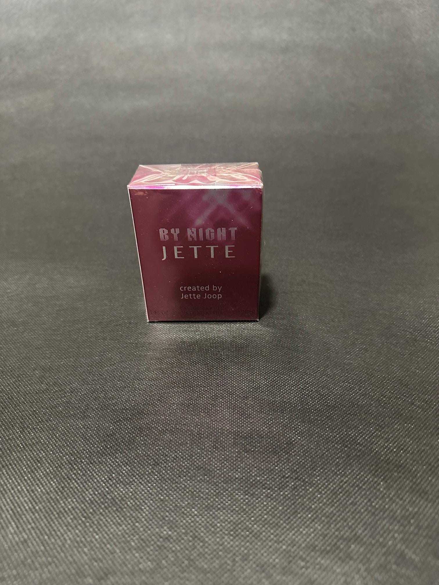 Joop Jette By Night Eau De Parfum 1.fl.oz /30Ml Joop Jette By Night Eau De Parfum 1.fl.oz /30Ml von Etsy - Tomasperfume