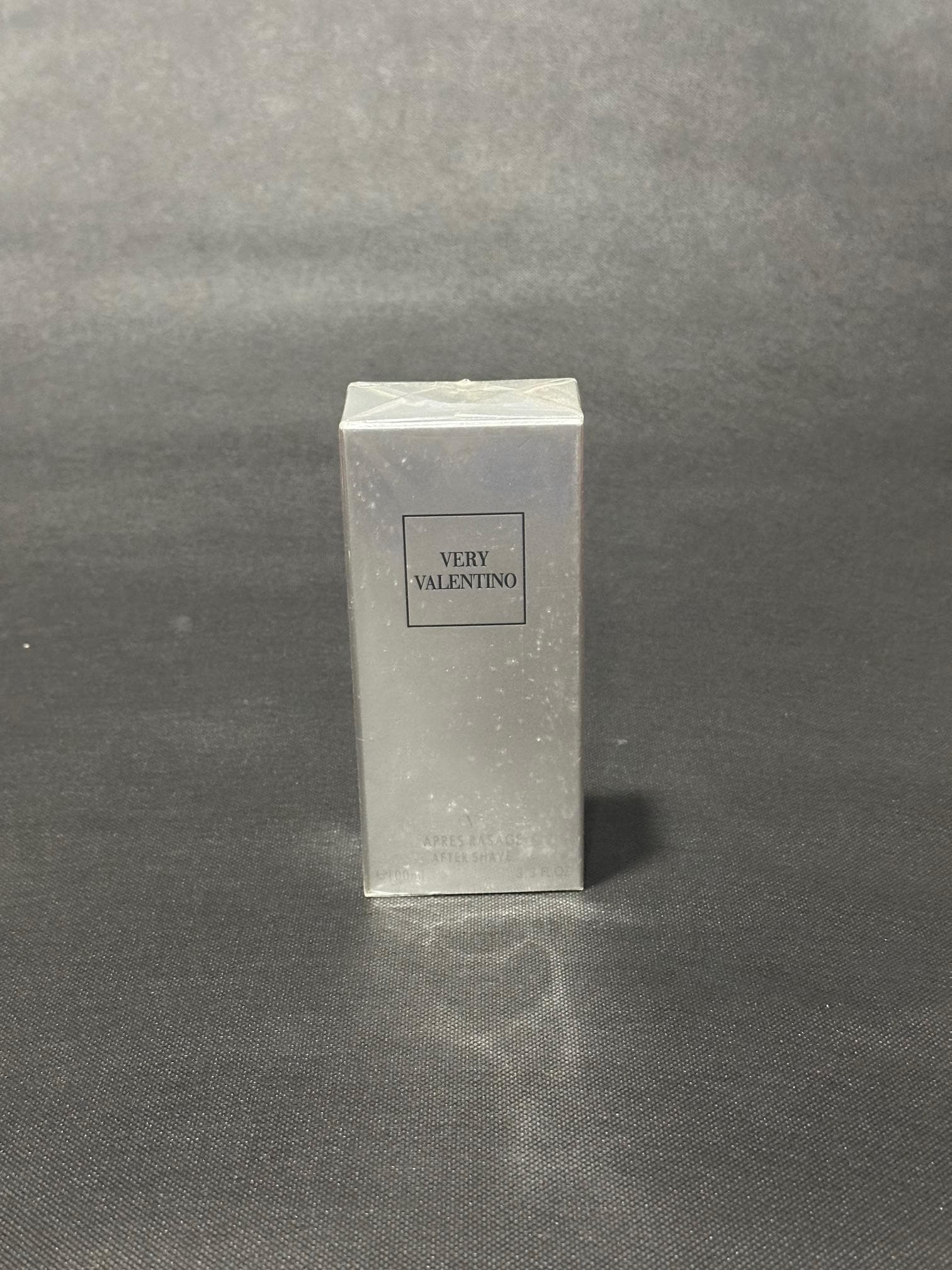 Sehr Valentino After Shave 3.3 Fl. Oz/100Ml Sehr Valentino After Shave 3.3 Fl. Oz/100Ml von Etsy - Tomasperfume