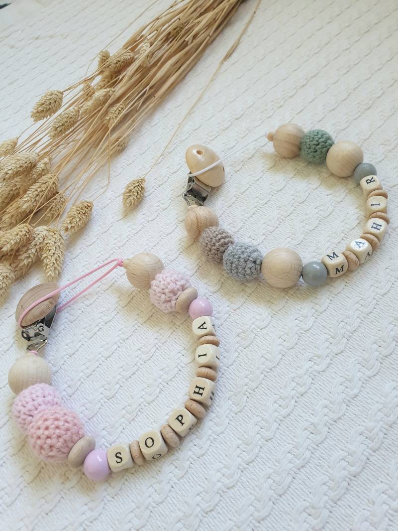 Schnullerkette Mit Namen, Babygeschenk Geburt Personalisiert Handgemacht, Mädchen Junge Babyshower Schnullerkette Mit Namen, Babygeschenk Geburt Personalisiert Handgemacht, Mädchen Junge Babyshower von Etsy - TraumhaftDesign