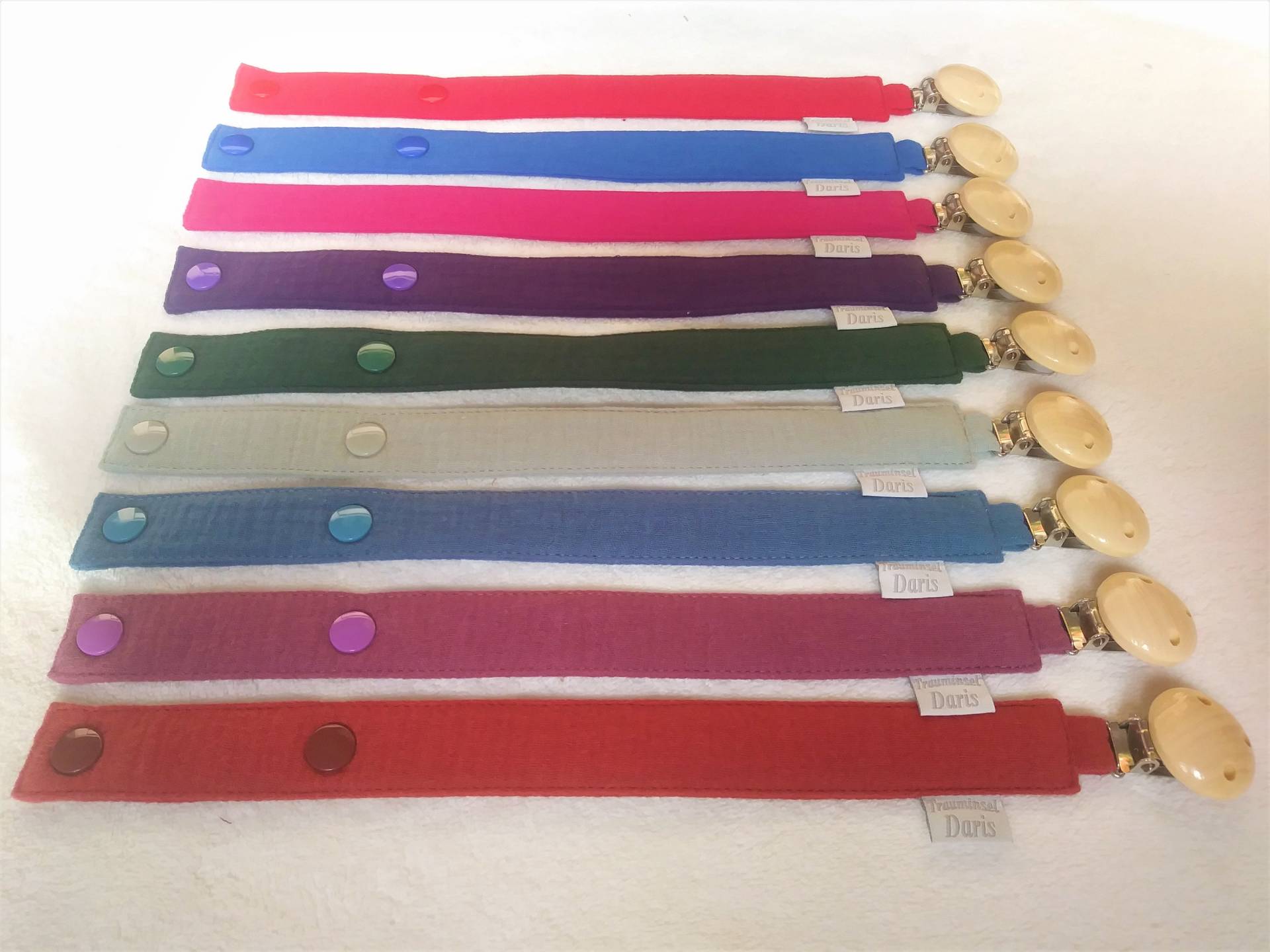 Schnullerband Aus Einfarbigen Musselin Mit Namen Schnullerband Aus Einfarbigen Musselin Mit Namen von Etsy - TrauminselDaris