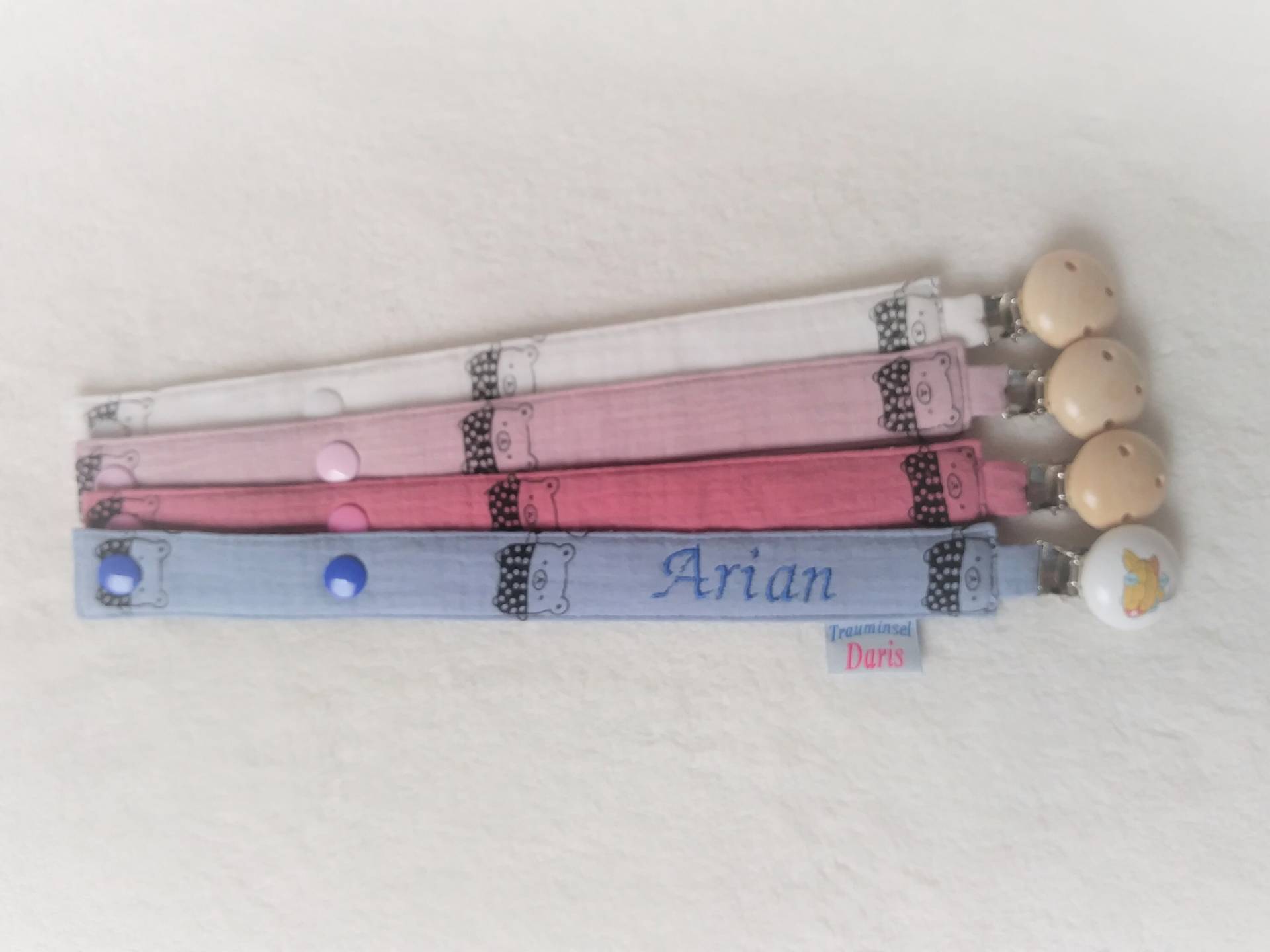 Schnullerband Aus Musselin"Bärchen" Schnullerband Aus Musselin"Bärchen" von Etsy - TrauminselDaris