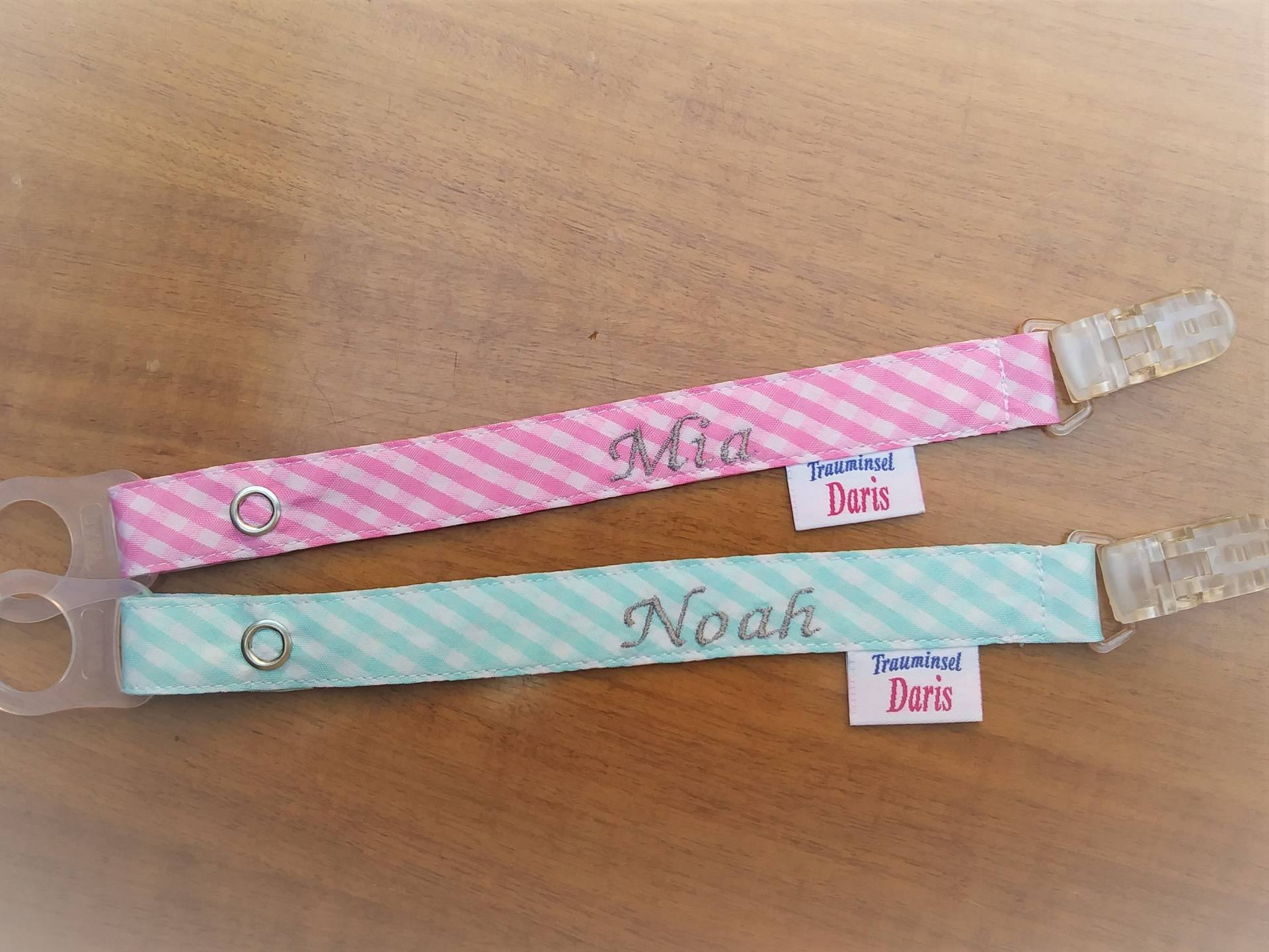 Schnullerband Mit Namen Und Ring Schnullerband Mit Namen Und Ring von Etsy - TrauminselDaris