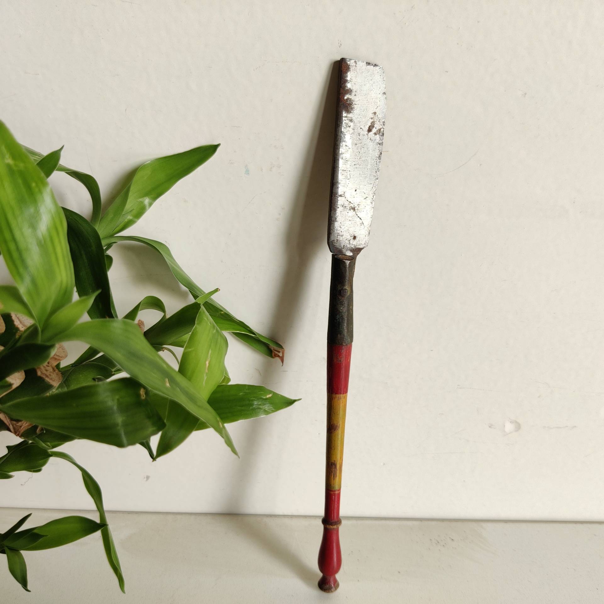 Antikes Handgemachtes Rasiermesser Stahlklinge Lackierter Holzgriff Handgefertigtes Rasieren Sammlerstück Eitelkeit Grooming Barber W730 Antikes Handgemachtes Rasiermesser Stahlklinge Lackierter Holzgriff Handgefertigtes Rasieren Sammlerstück Eitelkeit Grooming Barber W730 von Etsy - TreasureArtefacts