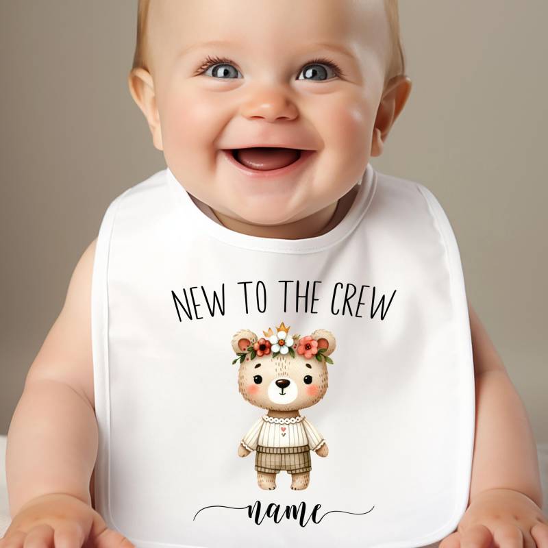 Babylätzchen | New To The Crew Mit Namen Geschenkbeutel |Babygeschenk Geburt- Witzig - Humorvoll Viele Farben von Etsy - TrendMama