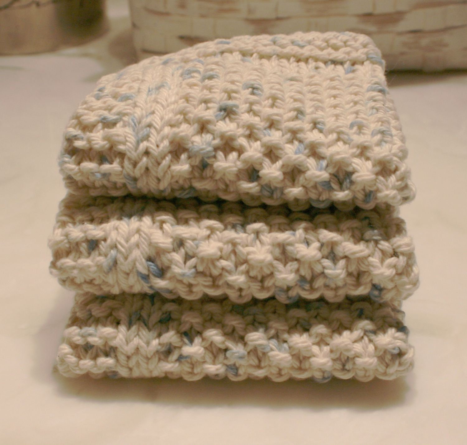 Luxuriöse Cremefarbene Baumwollwaschlappen Mit Einem Hauch Von Landblau. Verkauft Als 3Er-Set. Sie Sind Tolle Geschenke Für Dich Oder Freunde Luxuriöse Cremefarbene Baumwollwaschlappen Mit Einem Hauch Von Landblau. Verkauft Als 3Er-Set. Sie Sind Tolle Geschenke Für Dich Oder Freunde von Etsy - TrinksKnitting