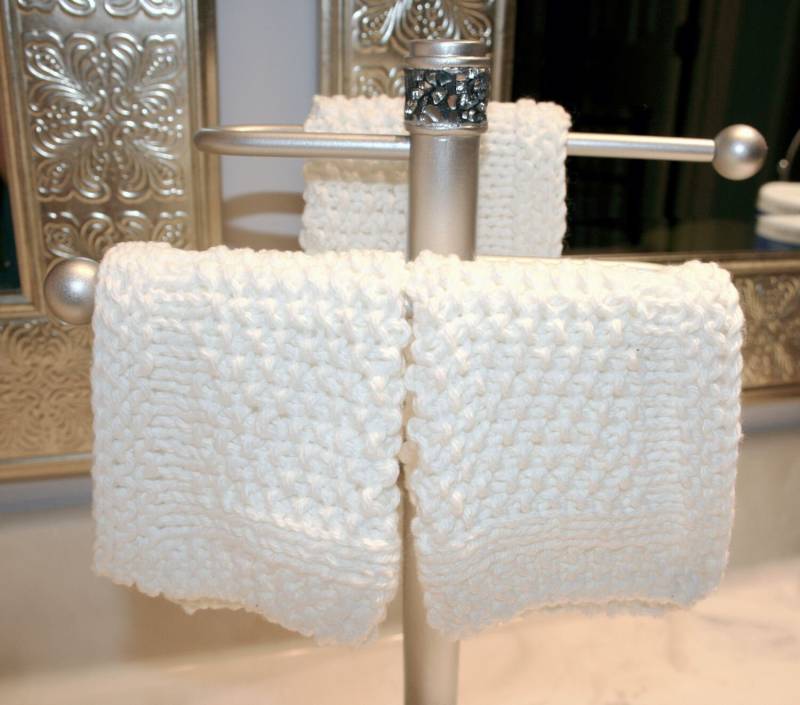 Luxuriöse Helle Weiße Baumwollwaschlappen. Verkauft Als 3Er-Set. Sie Sind Auch Eine Tolle Geschenkidee Für Diejenigen, Die Lieben Luxuriöse Helle Weiße Baumwollwaschlappen. Verkauft Als 3Er-Set. Sie Sind Auch Eine Tolle Geschenkidee Für Diejenigen, Die Lieben von Etsy - TrinksKnitting