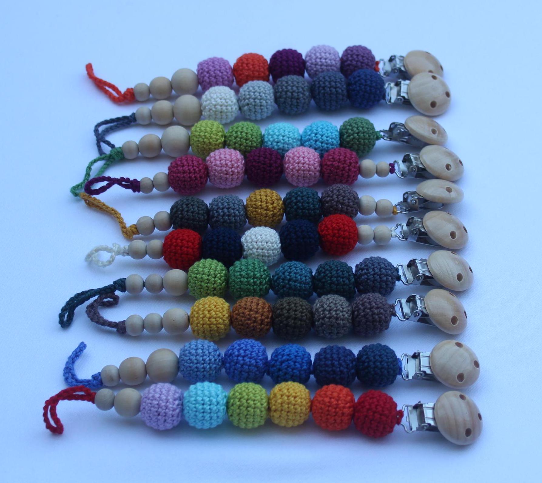 Schnullerkette Mit Holzelementen Gehäkelte Tragentücher Halskette Tafeldecke Kinderwagen Accessoires Textilkette Kleinspielzeug von Etsy - TrivunaDieStrickerin