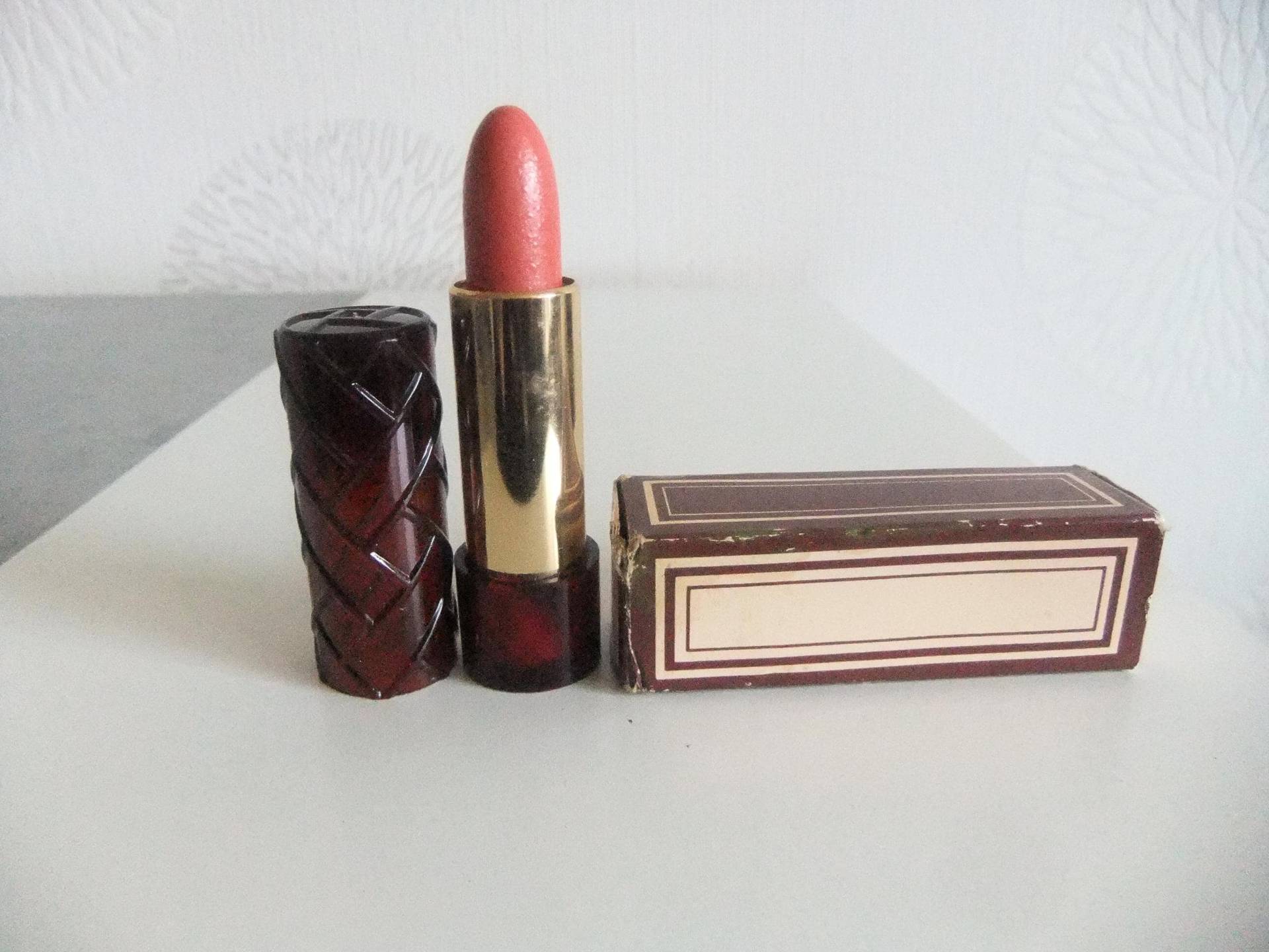 Avon Vintage Original Lippenstift Inkl. Überkarton, Unbenutzt Aus Den 70Er/80Er Jahren Avon Vintage Original Lippenstift Inkl. Überkarton, Unbenutzt Aus Den 70Er/80Er Jahren von Etsy - TroedelMarie