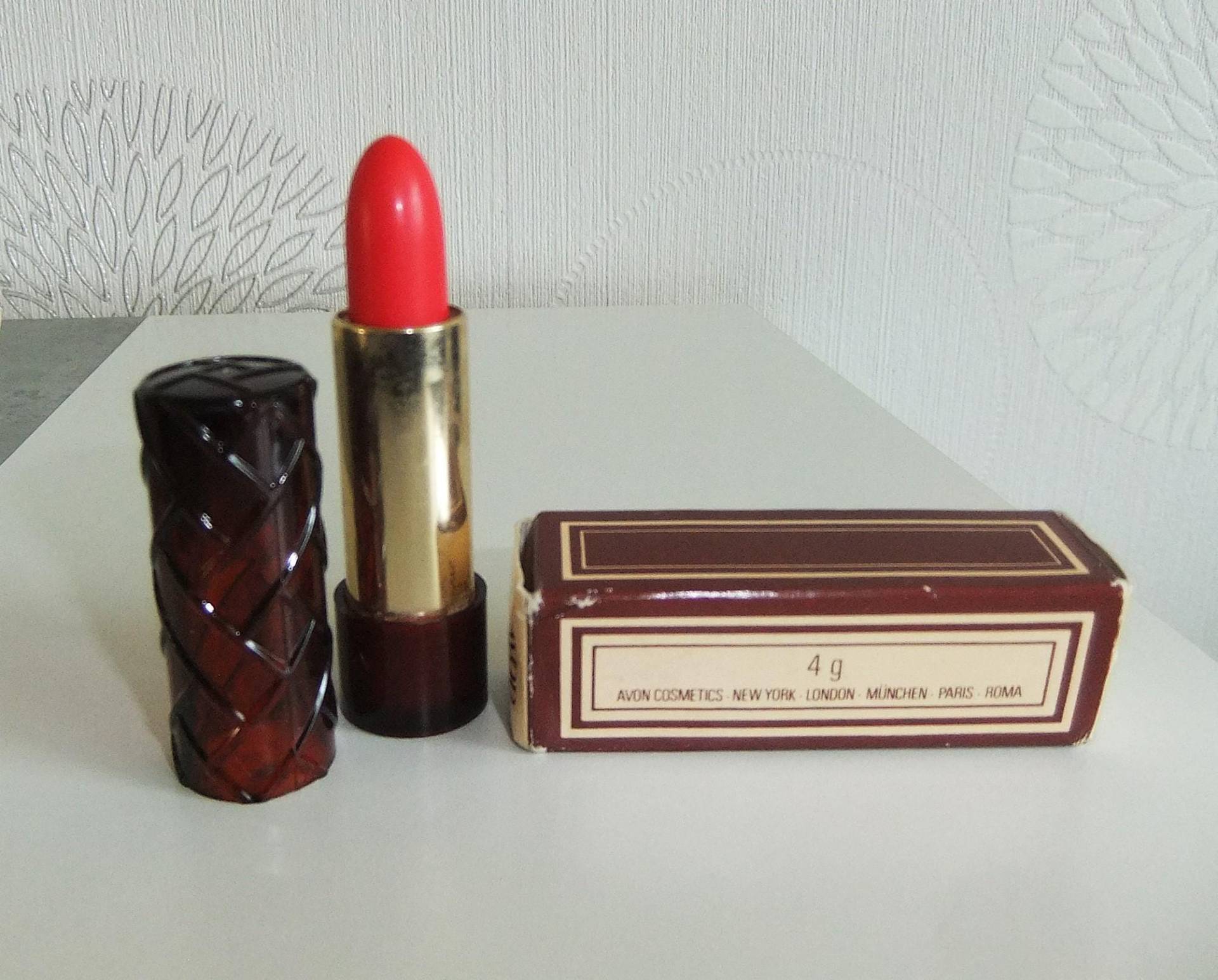 Original Vintage Avon Lippenstift "Very Cherry" Inkl. Überkarton, Der Ist Unbenutzt Original Vintage Avon Lippenstift "Very Cherry" Inkl. Überkarton, Der Ist Unbenutzt von Etsy - TroedelMarie
