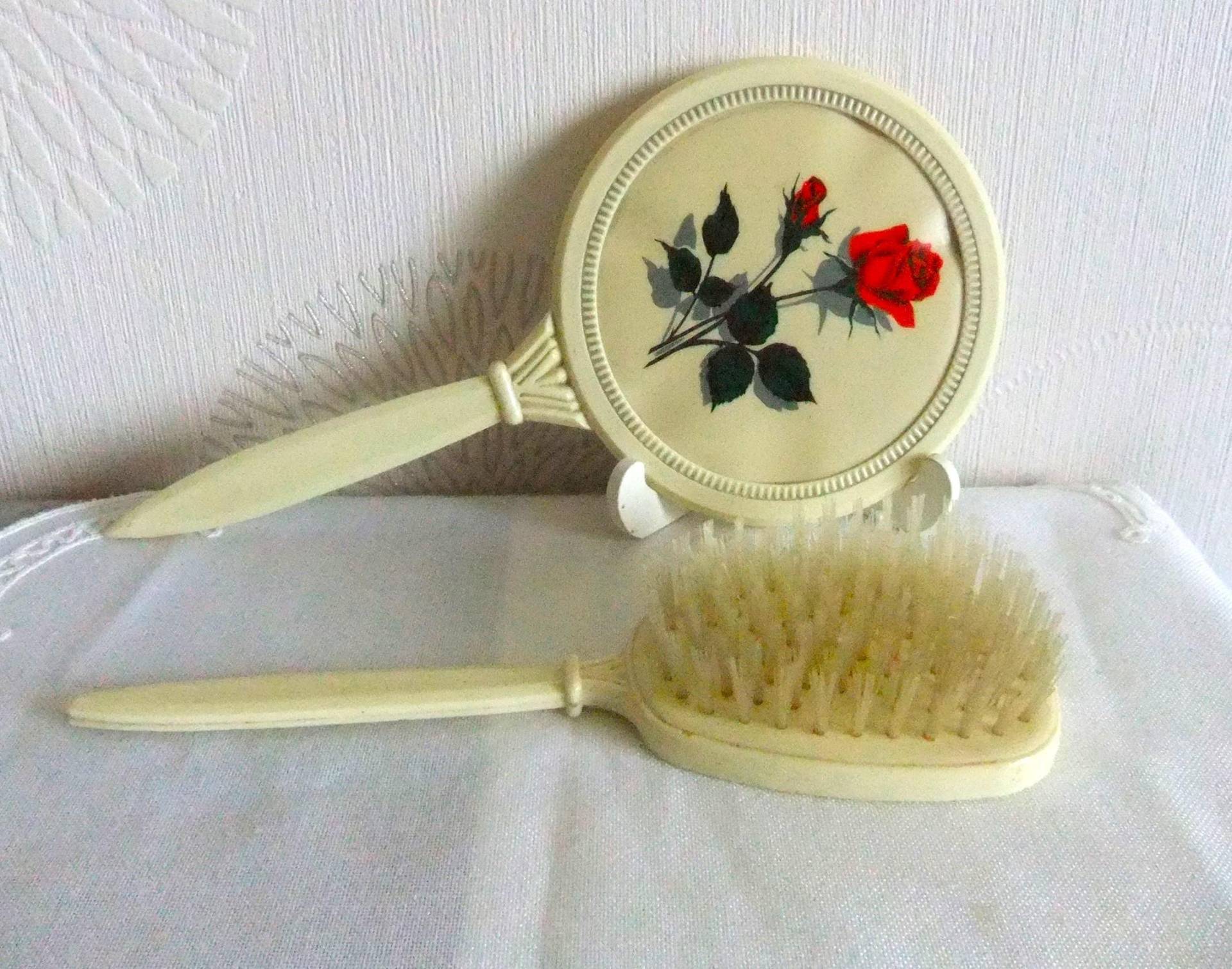 Vintage Frisierset/Frisiergarnitur - Haarbürste Und Handspiegel, 1950Er/60Er Jahre Vintage Frisierset/Frisiergarnitur - Haarbürste Und Handspiegel, 1950Er/60Er Jahre von Etsy - TroedelMarie