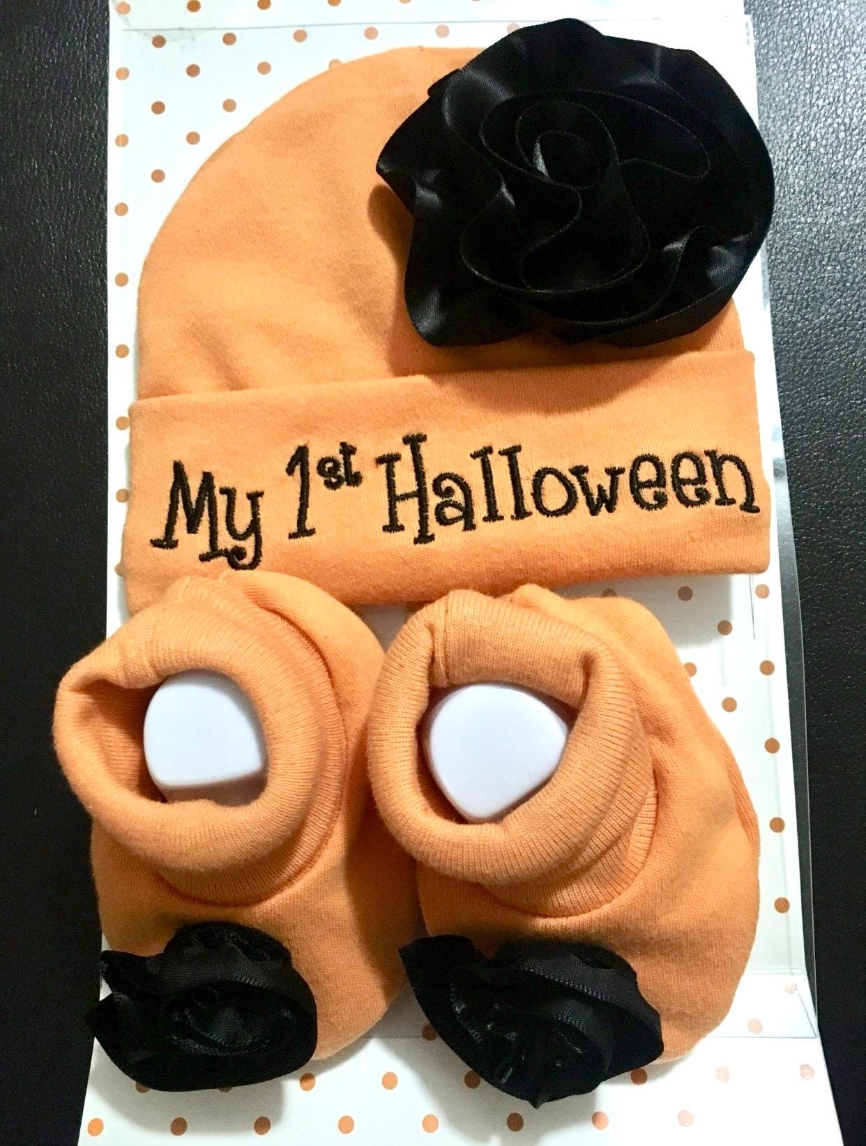 Baby's 1st Halloween Baby Beenie Und Booties von Etsy - TruPrettyDesigns