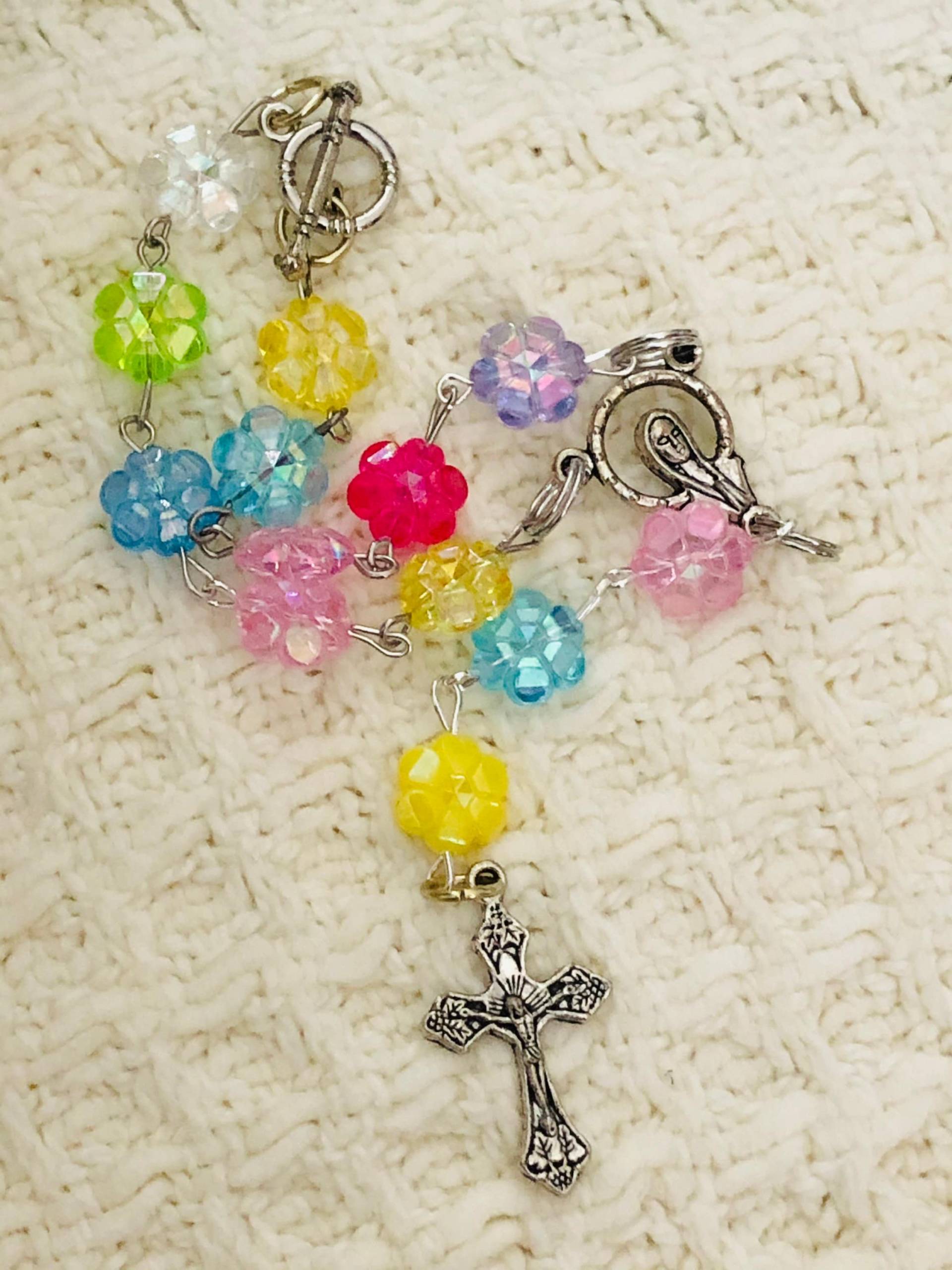 Baby Rosenkranz Geschenk Farblich Sortiert Mit Silber Ton Cross von Etsy - TrueLocalColour