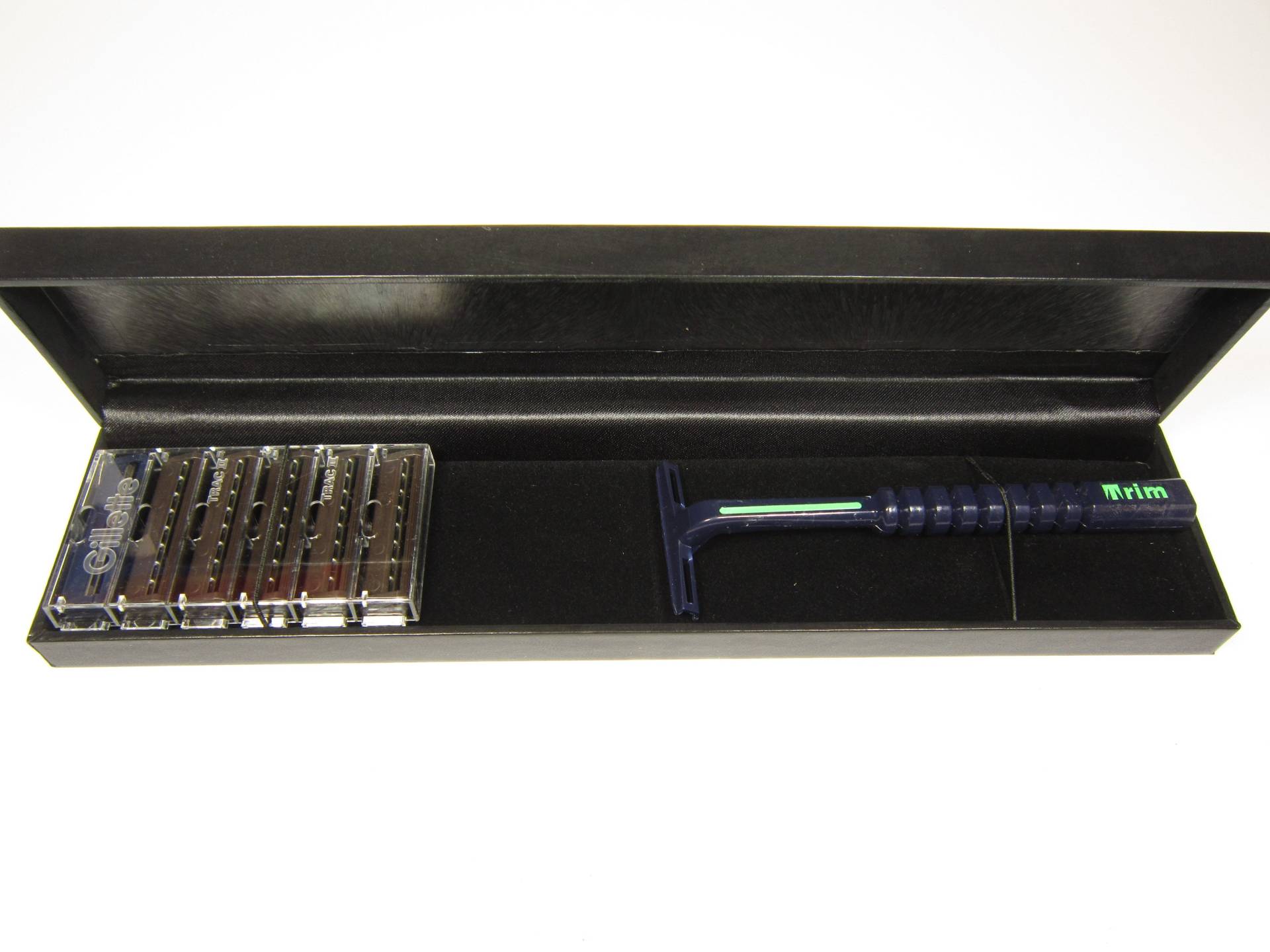 Rasierer System G2, Gii, Tracii, Pii, Razor Twin Blades, in Luxusschatulle Inklusive 5 Original Gillette G2 Klingen Rasierer System G2, Gii, Tracii, Pii, Razor Twin Blades, in Luxusschatulle Inklusive 5 Original Gillette G2 Klingen von Etsy - Tueftelmueller