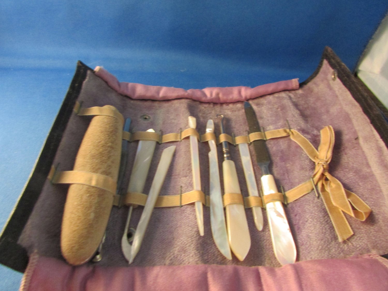 Perlmutt Maniküre Set Im Lederetui von Etsy - TweedandTaffeta