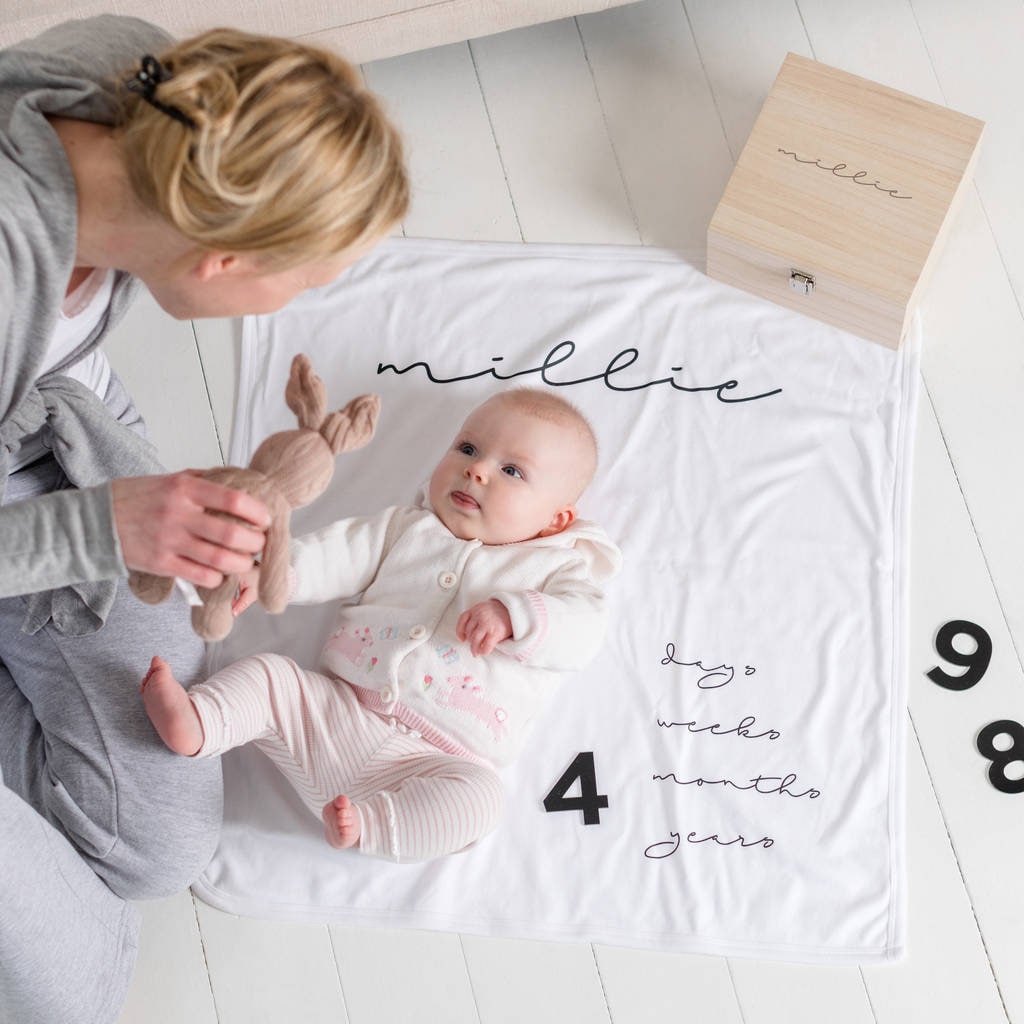 Personalisierte Baby-Meilenstein-Deckenbox, Maßgeschneiderte Meilenstein-Baby-Geschenke, Neues Baby-Geschenkbox-Set, Luxus-Baby-Geschenke, Beste von Etsy - TwentySevenUK