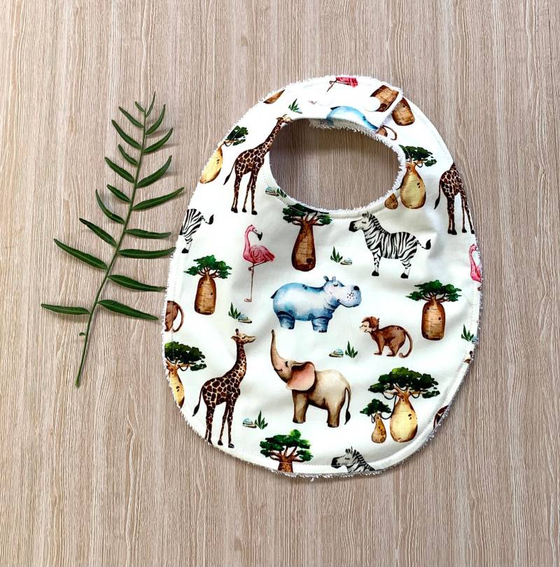 Lätzchen Für Jungen Safari Digital Print Baumwollstoff, Druckknöpfe Und Frottee Australian Made von Etsy - TwoBlackRabbits