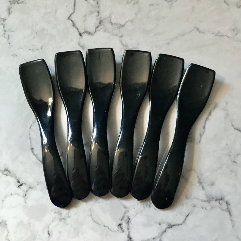 50 - 2, 75 "Schwarze Kosmetiklöffel, Zuckerpeeling, Körperbutter, Badepeitsche, Tester Usw., Recycelbares Polystyrol, Zwei Wilde Hasen." von Etsy - TwoWildHares