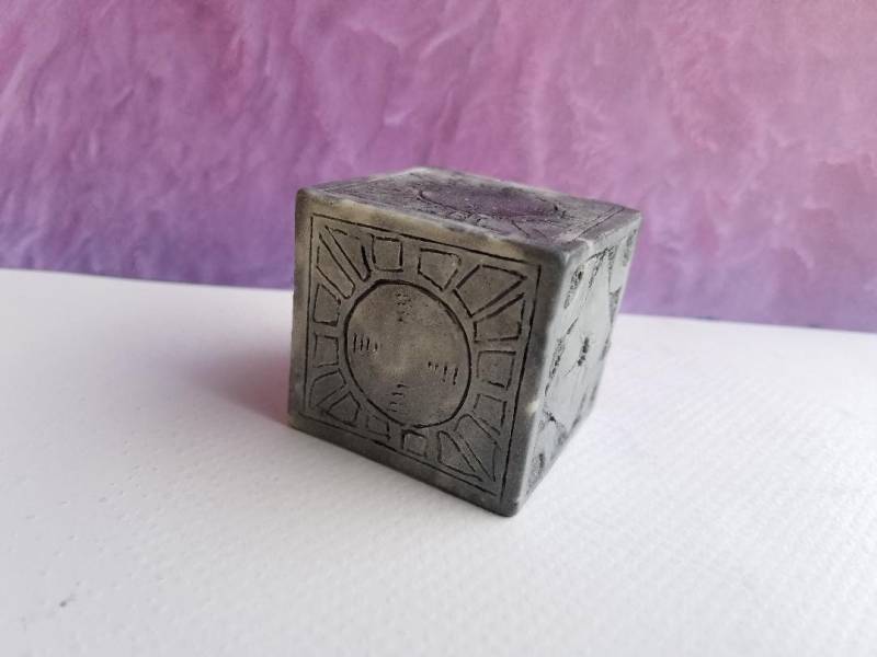Hellraiser Puzzle Box Seife Handgeschnitzte Seife. Stecknadelkopflieblinge Und Zenobiten Morden Dafür von Etsy - UniqueFolks