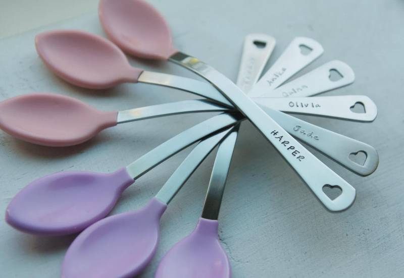 Personalisierte Babylöffel, 4Er-Set Benutzerdefinierte Baby Mädchen Rosa Lavendel, Babylöffel Mit Gravur, Neues Babygeschenk, Babypartygeschenk von Etsy - UnmistakablyMine