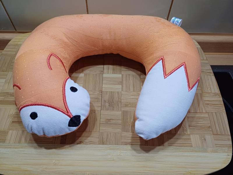 Nackenkissen "Fuchs" - Orange/Weiß Unikat Upcycling #250 von Etsy - UpcyclingbyPaMue