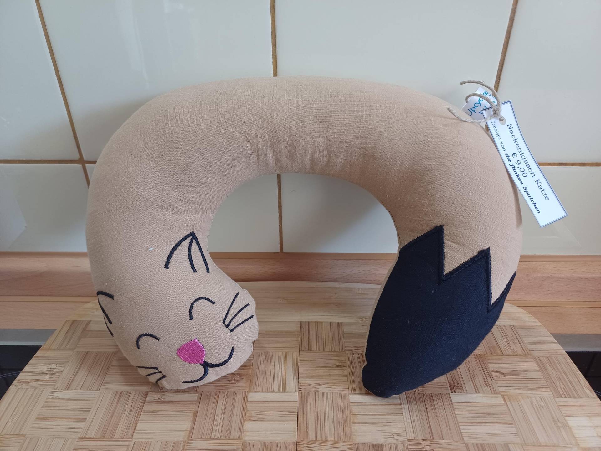 Nackenkissen "Katze" - Braun/Schwarz Unikat Upcycling #294 von Etsy - UpcyclingbyPaMue