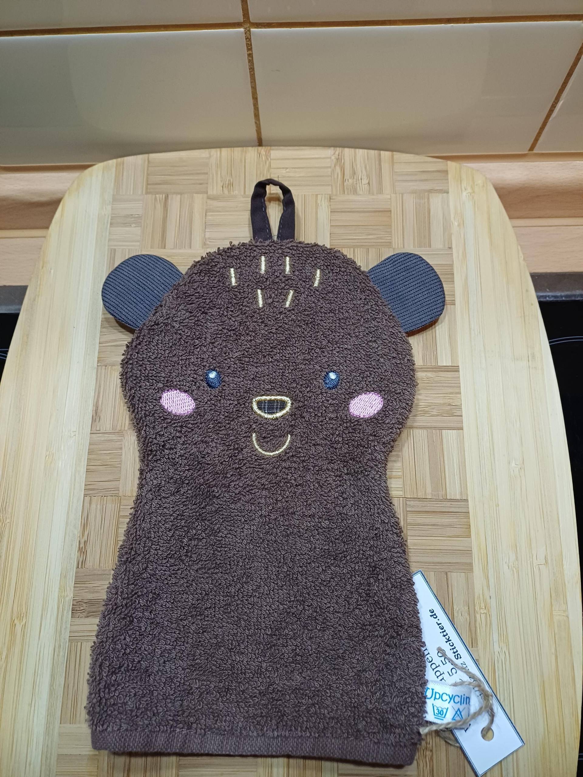 Tier-Waschlappen Bär Braun - Upcycling Unikat Handarbeit #578 von Etsy - UpcyclingbyPaMue